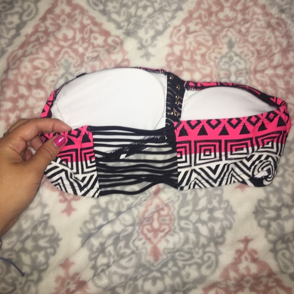 Aztec print bikini top - Picture 2 of 2